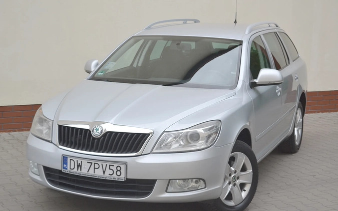 Skoda Octavia cena 17900 przebieg: 374800, rok produkcji 2011 z Gołańcz małe 277